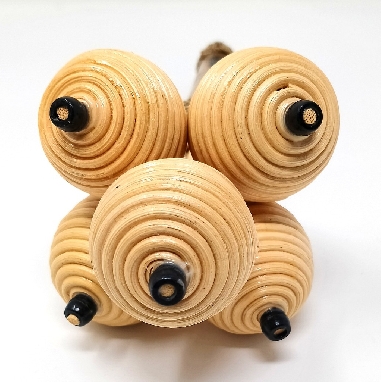 Maraca racimo ratán