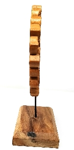 Símbolo Om en base de madera 2
