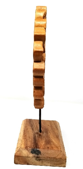 Símbolo Om en base de madera