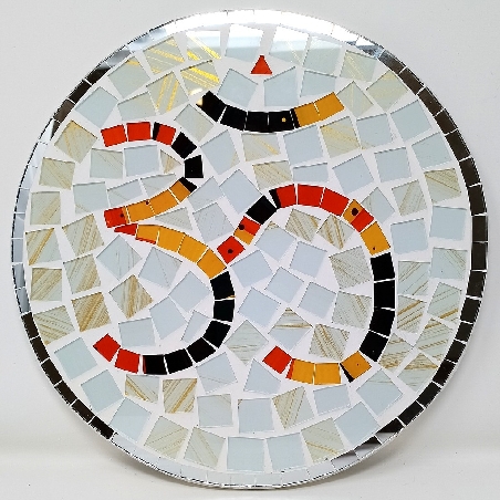 Símbolo "Om" redondo con cristales 25 cms.