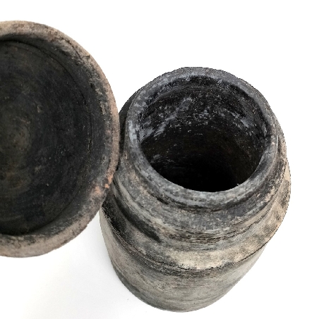 Lechera nepalí antigua