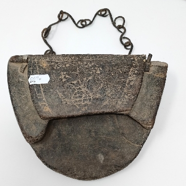 Azada antigua Tharu II