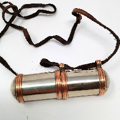 Butti cilíndrico plateado 2