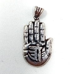 Colgante de plata "Mano con Om"