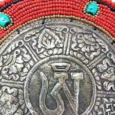 Signos auspiciosos en metal 25 cms. 2
