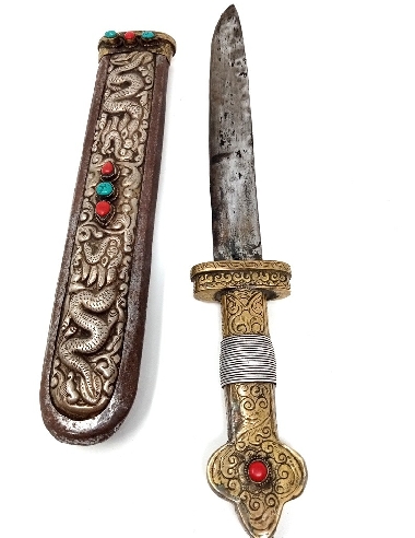 Daga tibetana antigua