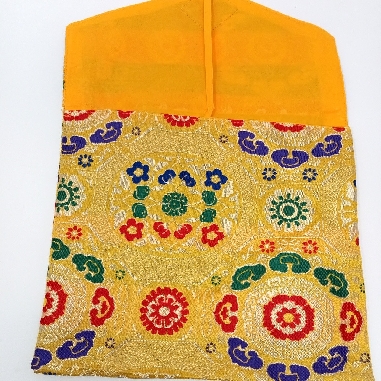 Guarda sutras seda amarillo