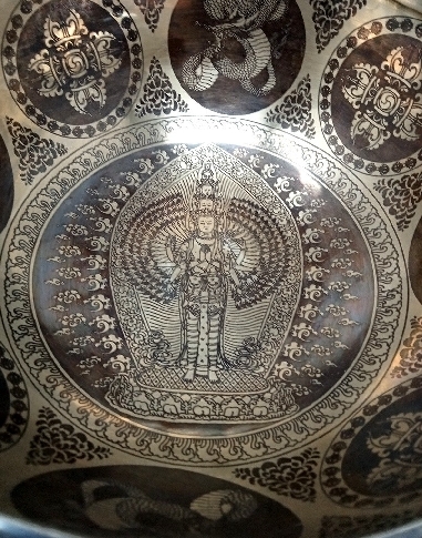 Cuenco símbolos láser 11 cms.