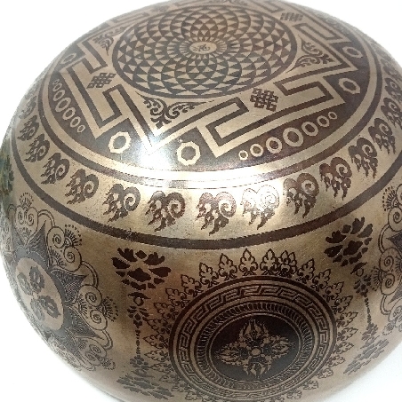 Cuenco símbolos láser 12 cms.