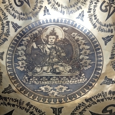 Cuenco símbolos láser 19-20 cms.