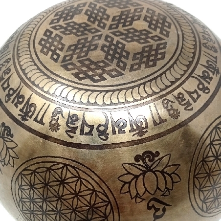 Cuenco Símbolos Láser 13-14 cms. 500-600 grs.
