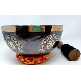 Cuenco "Om" oscuro 22-23 cms. 1300-1500 grs.