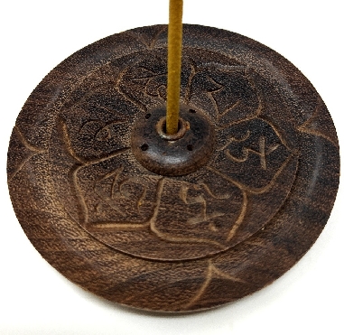 Incensario de madera "Om mane padme hum"