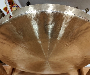 Gong "White chau" 55 cms. + funda