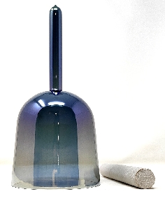 Cuenco cósmico con titanio y asa 13 cms.