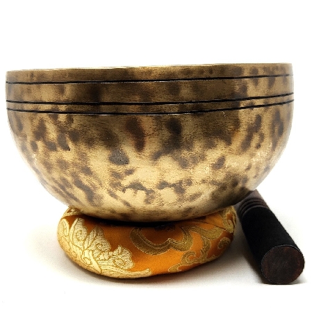 Cuenco Jhumka 1400-1600 grs 22-23 cms.