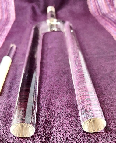 Diapasón de cristal de cuarzo 50 x 3 cms.