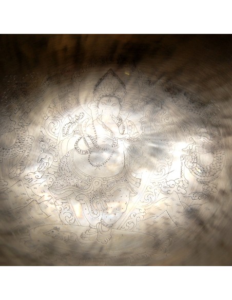 Cuenco Full Moon grabado con "Ganesh". 24 cm. 1,650 Kg.