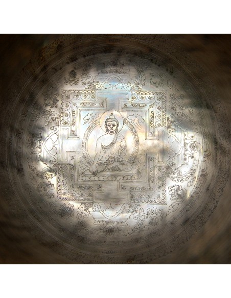 Cuenco Full Moon grabado con "Shakyamuni con Mandala". 28 cm. 2,300 Kg.