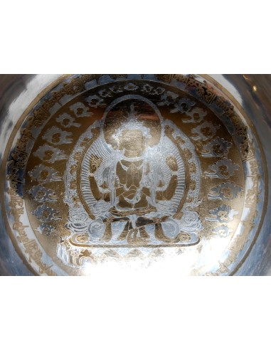 Cuenco plateado "Chenrezig". 967 gr. 19 cm.