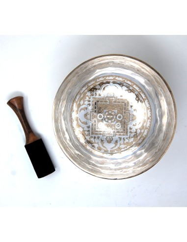 Cuenco plateado "Mandala".1599 gr. 23 cm.