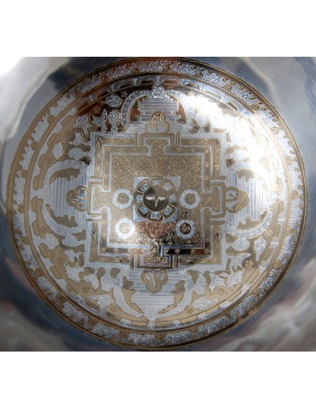 Cuenco plateado "Mandala".1599 gr. 23 cm.