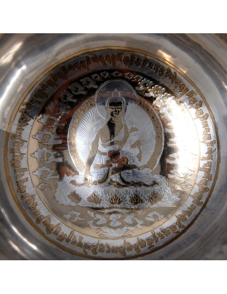 Cuenco plateado "Shakyamuni". 920 gr. 16,5 cm.