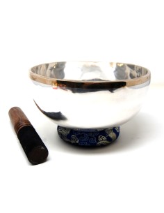 Cuenco plateado "Buda de la Medicina". 633 gr. 16,5 cm.