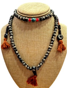 Mala de hueso oscuro "tercer ojo" con turquesitas 8 mm