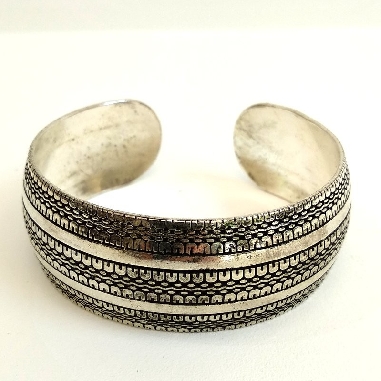 Brazalete metal signos auspiciosos