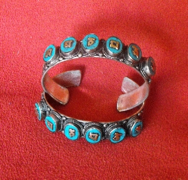 Pulsera alpaca pedreria om mane